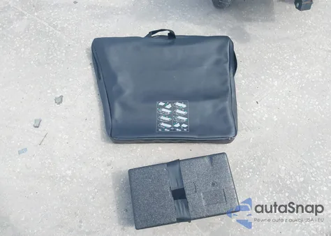 2013 Volkswagen Eos Komfort z USA, uszkodzony, nr VIN WVWBW8AH9DV003157